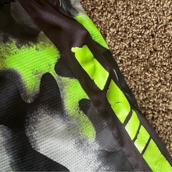 Russell boys athletic shorts XL 14-16 black green gray - Picture 3 of 6